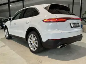 Porsche Cayenne *PDLS+,Apple,Tow.,Tempo.,Kamera,DAB* Bild 4
