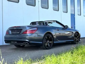Mercedes-Benz SL 500 AMG 4.7 V8 Biturbo/Massage/HK/Pano.-Dach