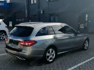 Mercedes-Benz C 200 C 200 T BlueTec / d (205.237) Bild 3