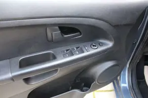 Kia Venga 1.4 CVVT Attract Klimaautomatik Sitzhzg Lenkradhzg Bild 5