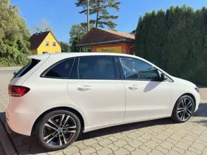 Mercedes-Benz B 200 * Panorama-Schiebedach * Sitzheizung * Top-Zustand Bild 4