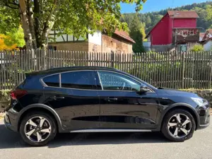Ford Focus Lim. Active X*FACELIFT*SYNC 4*KAMERA Bild 4