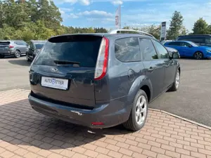 Ford Focus Turnier 1.6 Klima+Beheizbare Scheibe Bild 4