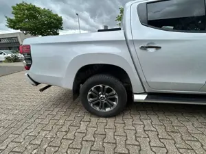 Mitsubishi L200 Basis Doppelkabine 4WD Bild 3