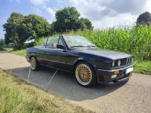 BMW 325 325i Bild 4