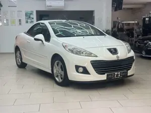 Peugeot 207 CC 1.6 16V Cabrio Klima Sitzhzg. Sportsitze PDC Le