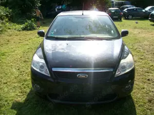 Ford Focus Focus 1.8L* wenig kilometer* Klima* Xenon-scheinw.