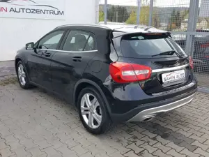 Mercedes-Benz GLA 220 d 7-GTronic 4Matic Bild 5