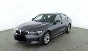 BMW 320 320 d Advantage Bild 3