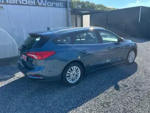 Ford Focus Titanium-Hybrid-Kamera-Top-Unfallfrei Bild 3
