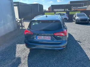 Ford Focus Titanium-Hybrid-Kamera-Top-Unfallfrei Bild 4