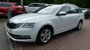 Skoda Octavia *Style*SHZ*PDC*AHK*ACC*Bluetooth*Klima
