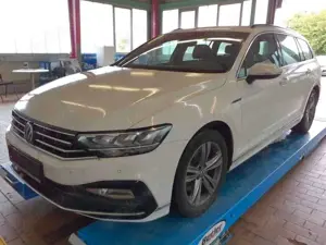 Volkswagen Passat Variant R-Line 2.0TDI DSG LED Navi ACC