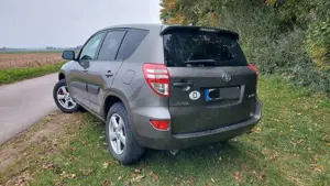 Toyota RAV 4 RAV4 Diesel 2.2 D-4D 4x2 Sol Bild 2