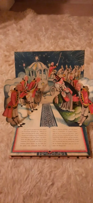 Alte Märchen Faltbücher Cinderella und Bambi Bild 3