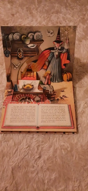 Alte Märchen Faltbücher Cinderella und Bambi Bild 7