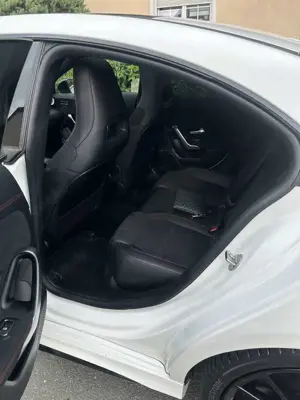 Mercedes-Benz CLA 250 7G-DCT AMG Line