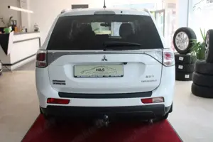 Mitsubishi Outlander Outlander  2.0 2WD Diamant Edition*SITZHEIZ./NAVI/ Bild 3
