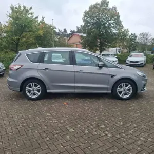 Ford S-Max Titanium 7 Sitzer Kamera LED Winterpaket Bild 3