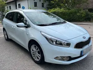Kia Ceed / cee'd Ceed 1.6 GDI ISG Dream Team Edition Bild 2