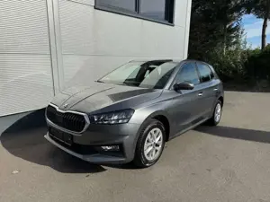 Skoda Fabia Fabia 1.0 TSI Navi Spurwechsel uvm Bild 1