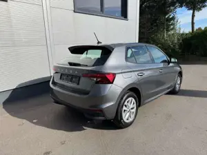 Skoda Fabia Fabia 1.0 TSI Navi Spurwechsel uvm Bild 5