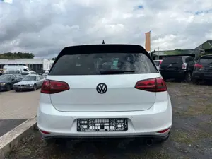 Volkswagen Golf GOLF VII Lim. GTI BMT GARANTIE / TÜV NEU Bild 4