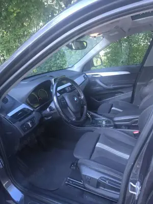 BMW X1 sDrive 20 d Advantage Bild 5