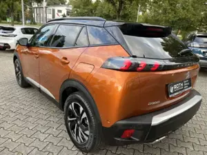 Peugeot 2008 Allure 1.2 PureTech 130 GT AHK Navi LED Kamera Bild 4