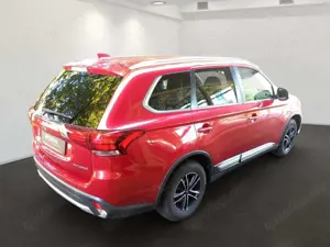 Mitsubishi Outlander 2.0 2WD Edition 100 Bild 3