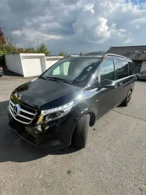 Mercedes-Benz V 250 (BlueTEC) d lang 7G-TRONIC Avantgarde Edition