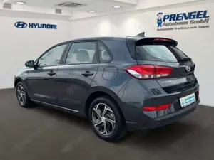 Hyundai i30 1.0T 48V Select+ KAMERA DAB PDC CARPLAY Bild 4