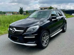 Mercedes-Benz ML 350 BlueTEC 4MATIC 7G-TRONIC AMG line Paket