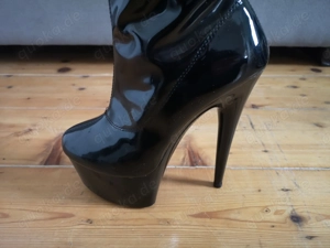 High Heels Kniestiefel aus Lack Marke Cottelli Gr. 37 Bild 9