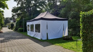 Messestandmonteur hilft in Düsseldorf Bild 7