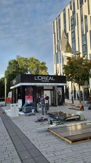 Messestandmonteur hilft in Düsseldorf Bild 5