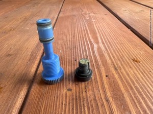 Entlüftungsventil und Ablassschraube für BMW E30 E34 E36 E39 Kühler