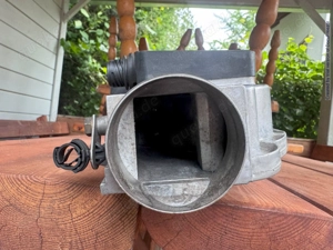 Luftmengenmesser LMM Bosch  riginal BMW E34 520i Benzin