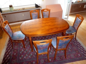 große Esstischgruppe, ausziehbar, 6 gepolsterte Stühle, Kirsche massiv, gebraucht