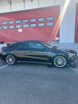 Mercedes-Benz CLA 180 AMG Line