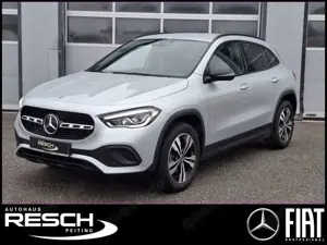 Mercedes-Benz GLA 200 Progressive/7G-DCT/LED/Navi/Kamera/Night