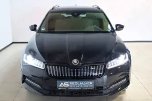 Skoda Superb Combi 1.4 TSI Sportline iV PANO|SOUND|AHK Bild 2
