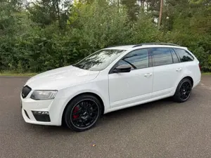 Skoda Octavia Octavia Combi 2.0 TDI (Green tec) RS