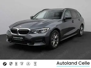 BMW 320 SportLine Panorama Kamera DAB Komfort Alarm