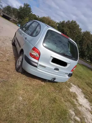 Renault Scenic 1.6 16V TÜV 7/27 Bild 4