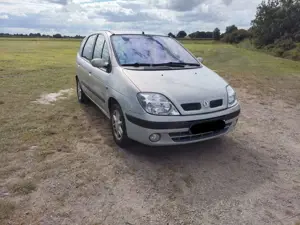 Renault Scenic 1.6 16V TÜV 7/27 Bild 2