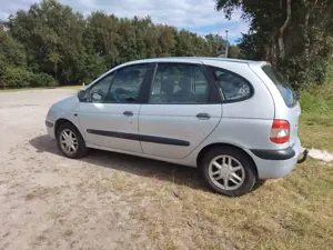 Renault Scenic 1.6 16V TÜV 7/27 Bild 3