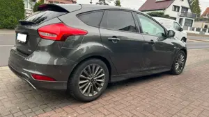Ford Focus 1.5 EcoBoost Start-Stopp-System ST-Line