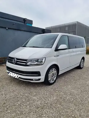 Volkswagen T6 Multivan ***LED*ACC*AHK*St. Hzg***