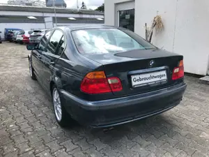 BMW 323 323i AUTOMATIK NAVIGATION 2 HAND KLIMAAUTOMATIK Bild 4